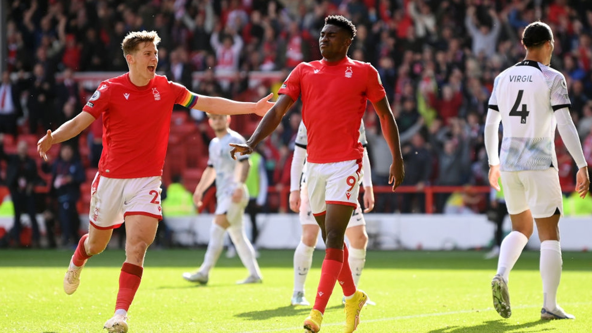 但温格通过 但温格通过